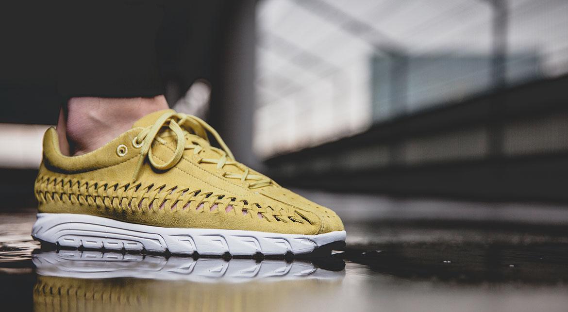 Nike Mayfly Woven 